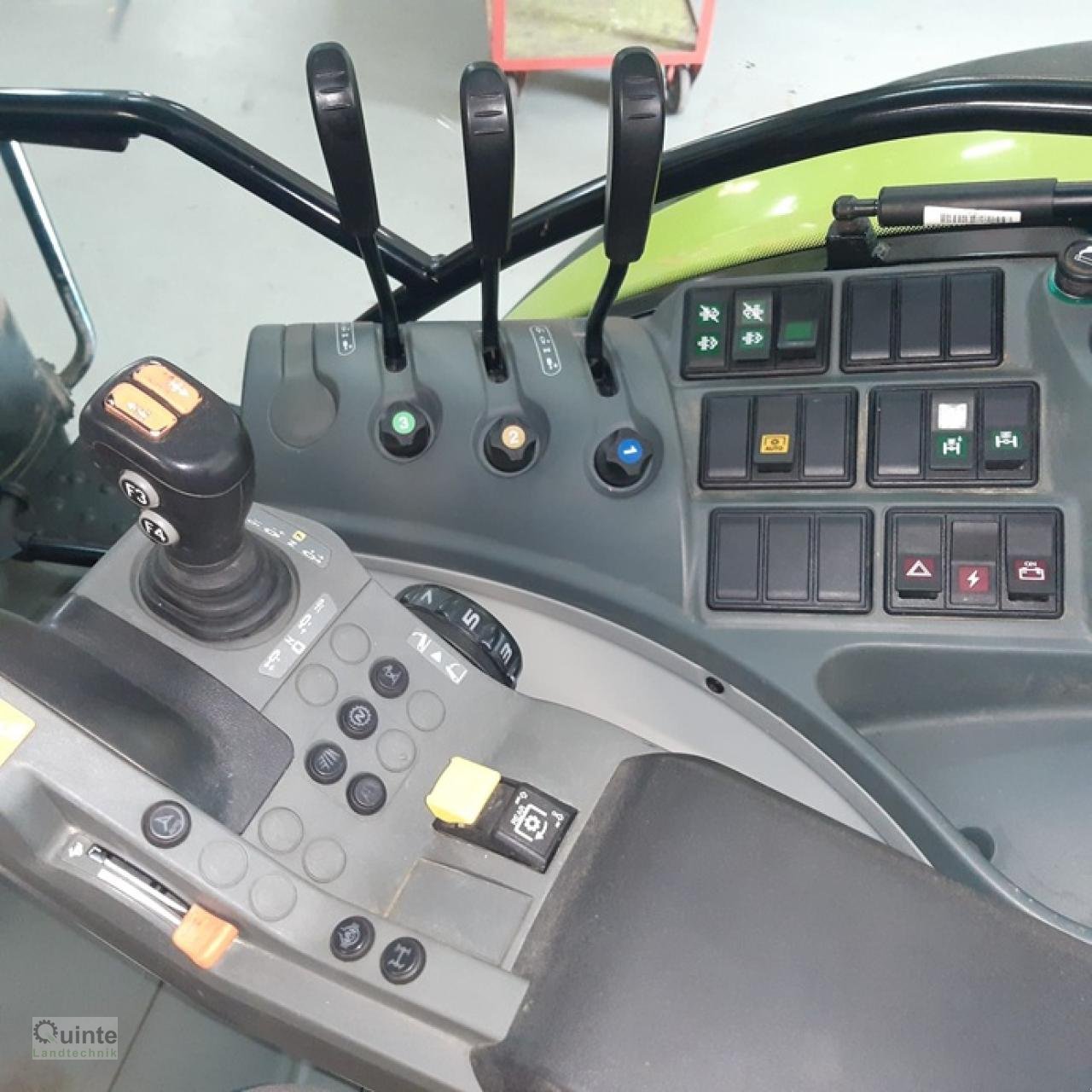 Traktor del tipo CLAAS Arion 630, Gebrauchtmaschine en Lichtenau-Kleinenberg (Imagen 6)