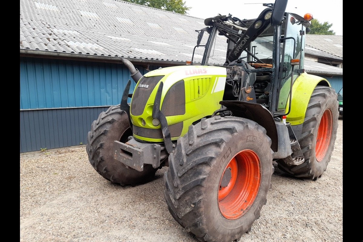 Traktor of the type CLAAS Arion 630C, Gebrauchtmaschine in Viborg (Picture 2)