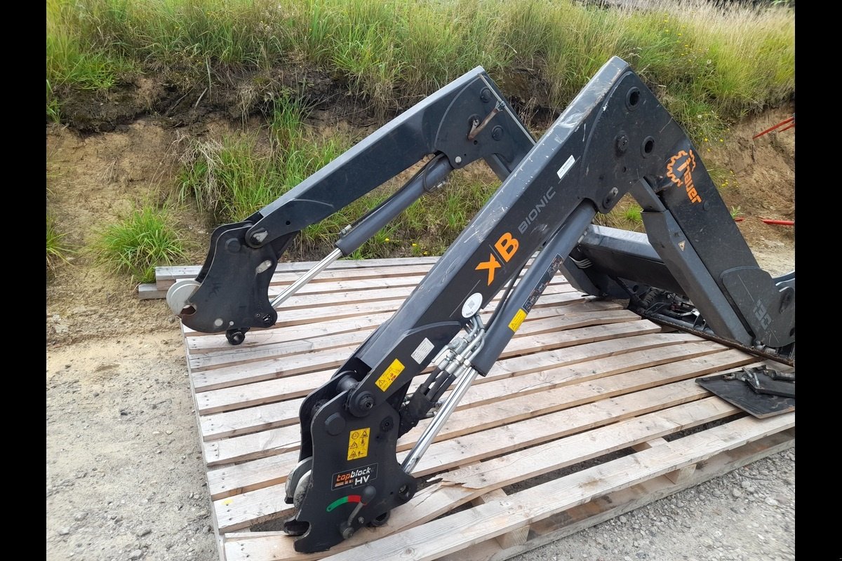 Traktor of the type CLAAS Arion 630C, Gebrauchtmaschine in Viborg (Picture 11)