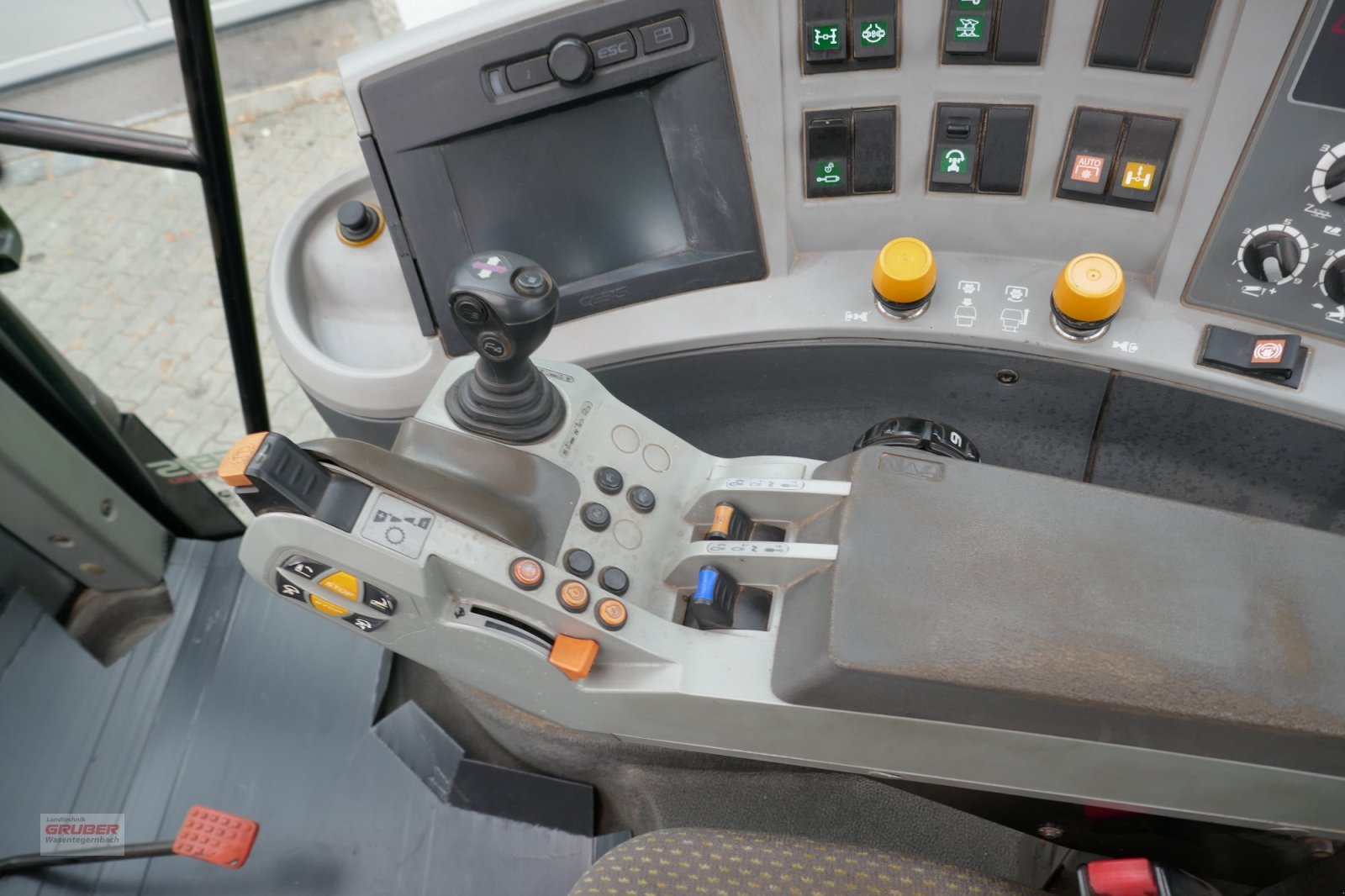 Traktor del tipo CLAAS Arion 640 CEBIS mit Quicke Frontlader Q66, Gebrauchtmaschine en Dorfen (Imagen 12)