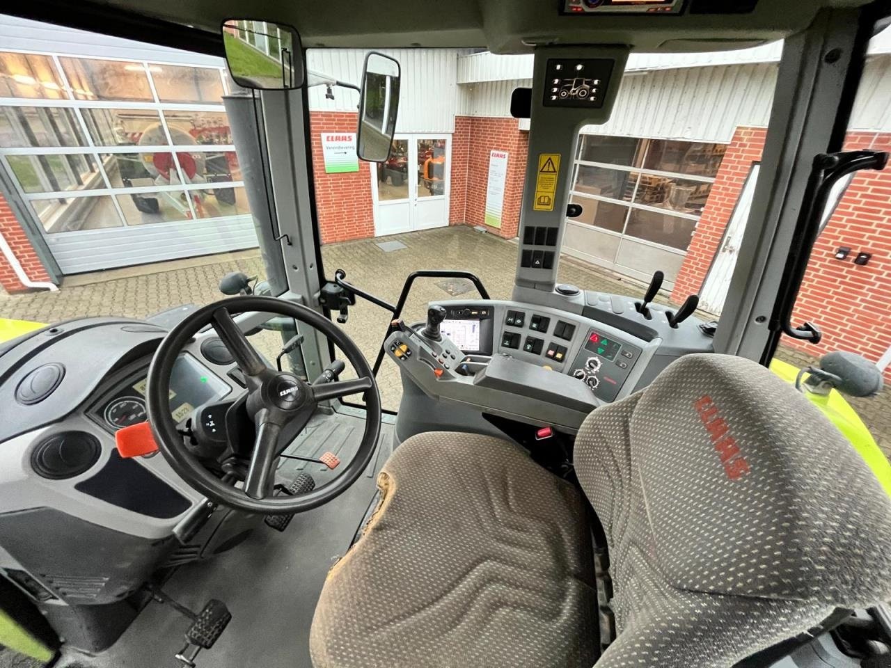 Traktor του τύπου CLAAS ARION 640 CEBIS, Gebrauchtmaschine σε Tim (Φωτογραφία 12)