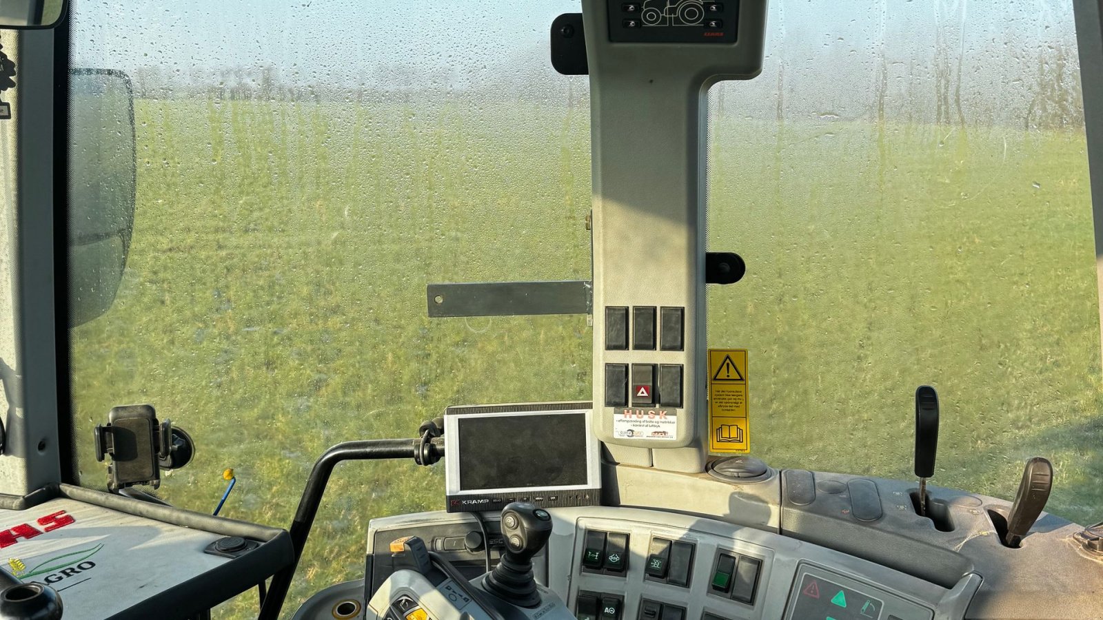 Traktor des Typs CLAAS ARION 640 CEBIS, Gebrauchtmaschine in Roslev (Bild 8)