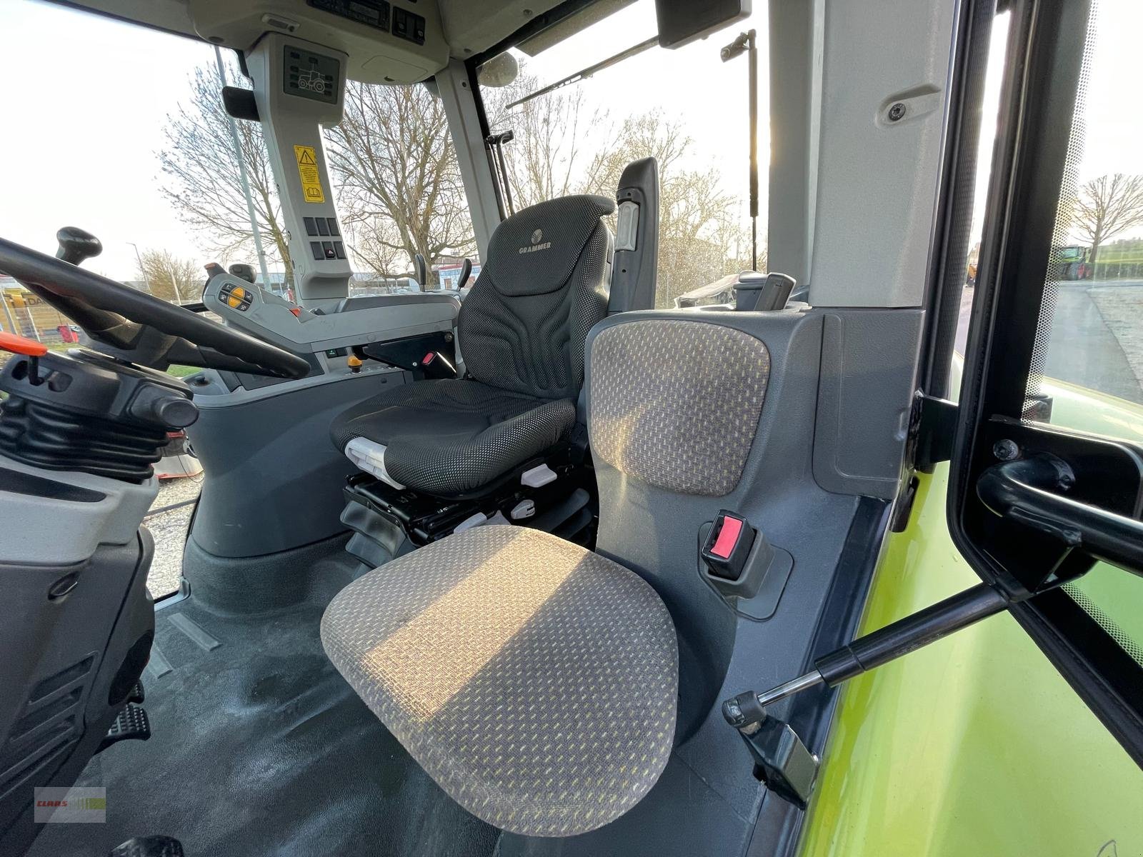 Traktor типа CLAAS Arion 640 CEBIS, Gebrauchtmaschine в Langenau (Фотография 5)