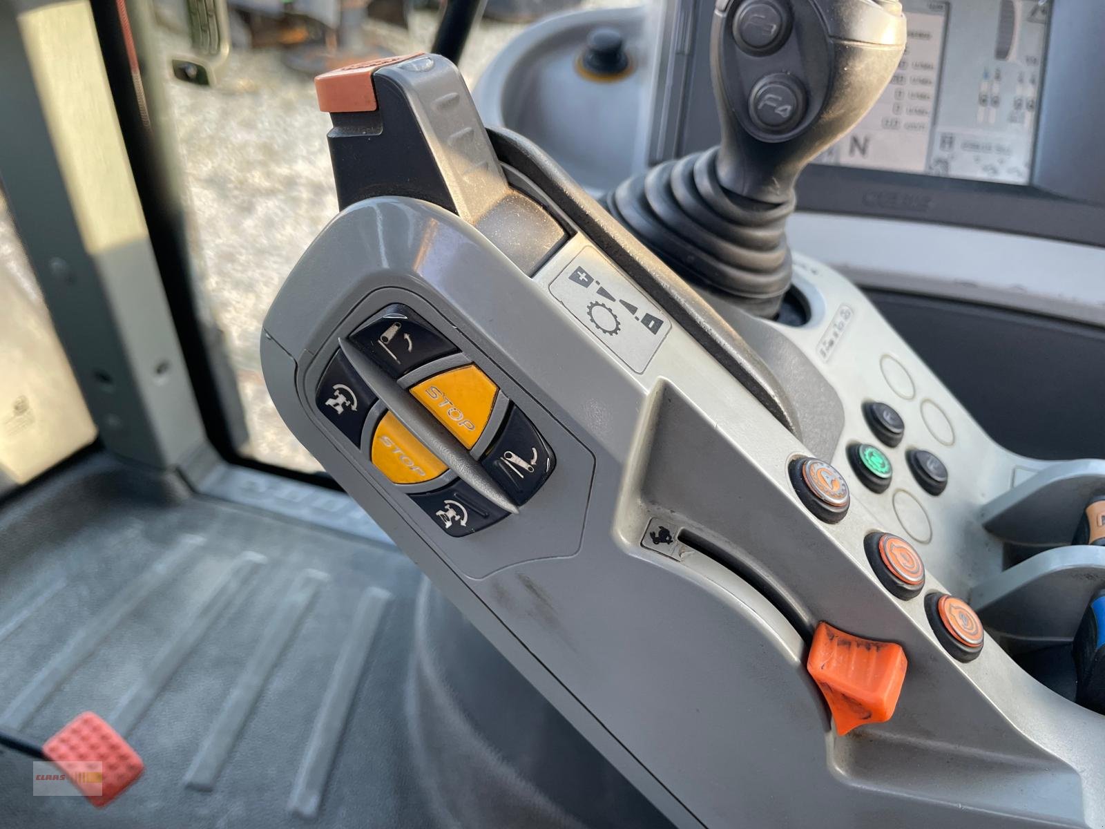 Traktor типа CLAAS Arion 640 CEBIS, Gebrauchtmaschine в Langenau (Фотография 17)