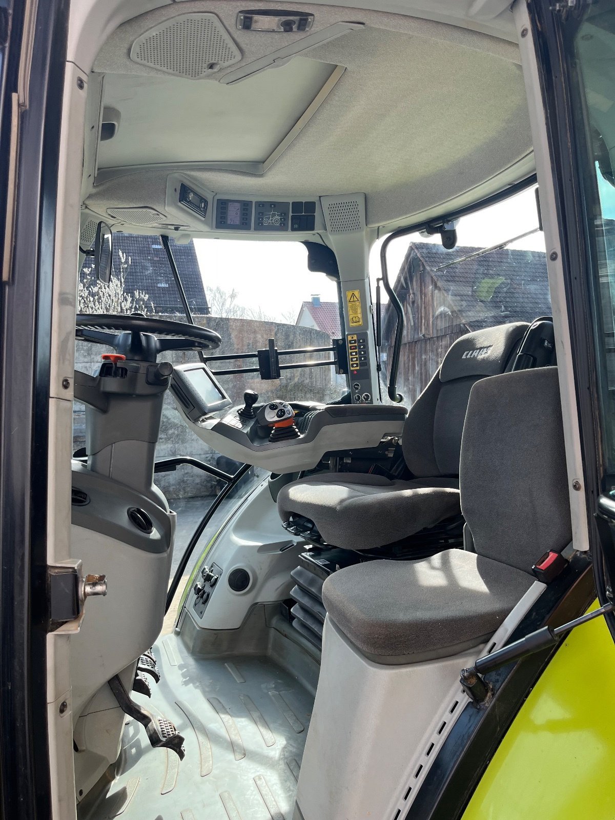 Traktor van het type CLAAS Arion 640 CEBIS, Gebrauchtmaschine in Jettingen (Foto 9)