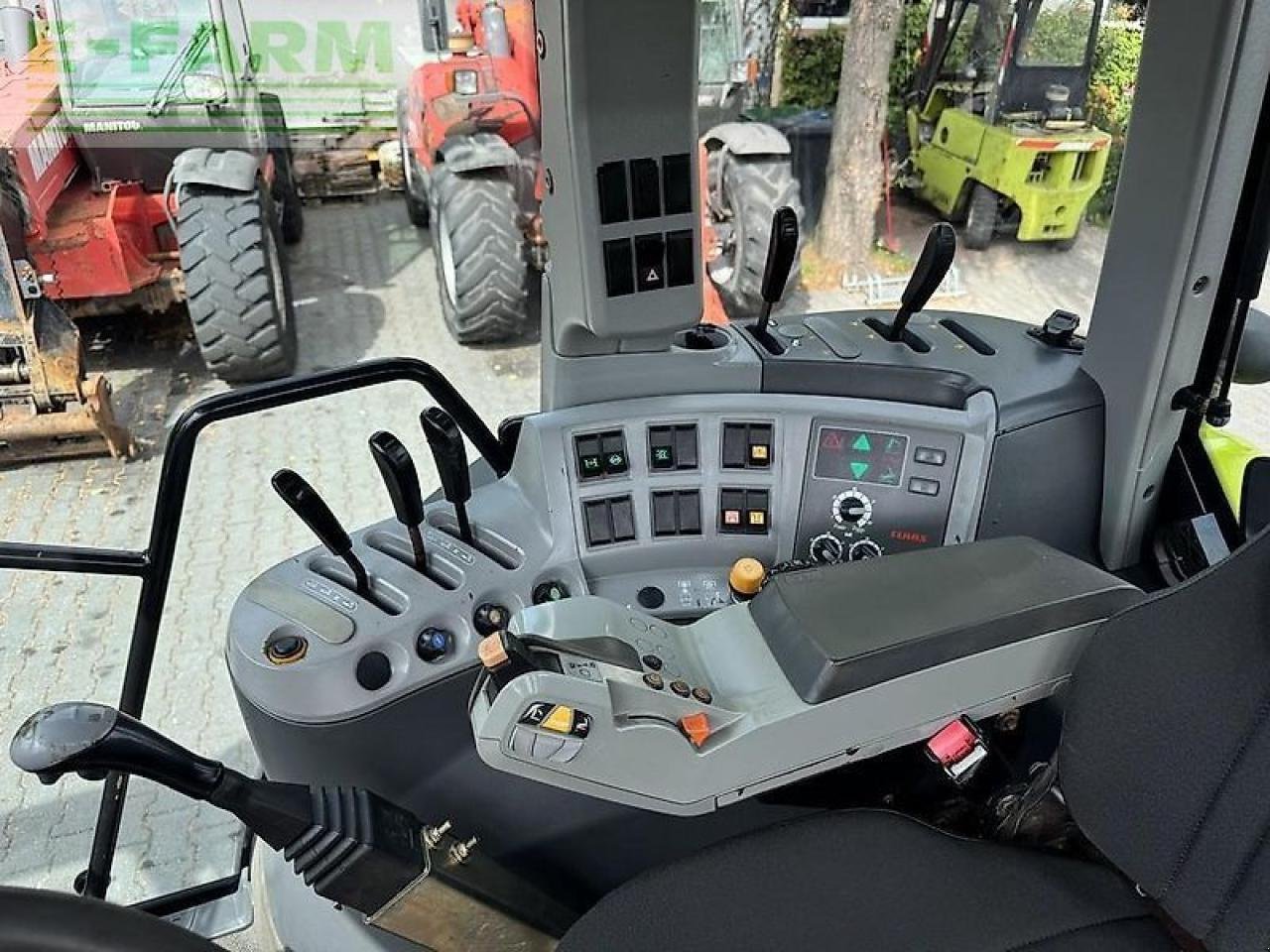 Traktor tipa CLAAS arion 640 cis + quicke q65 CIS, Gebrauchtmaschine u DAMAS?AWEK (Slika 14)