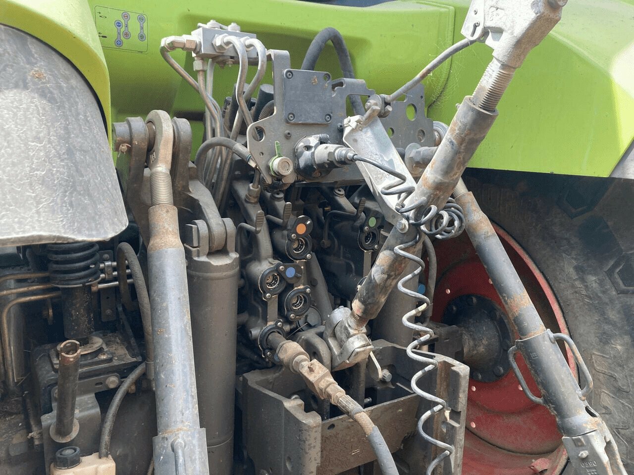 Traktor typu CLAAS ARION 640 CIS T4I, Gebrauchtmaschine v ST CLEMENT DE LA PLACE (Obrázok 5)