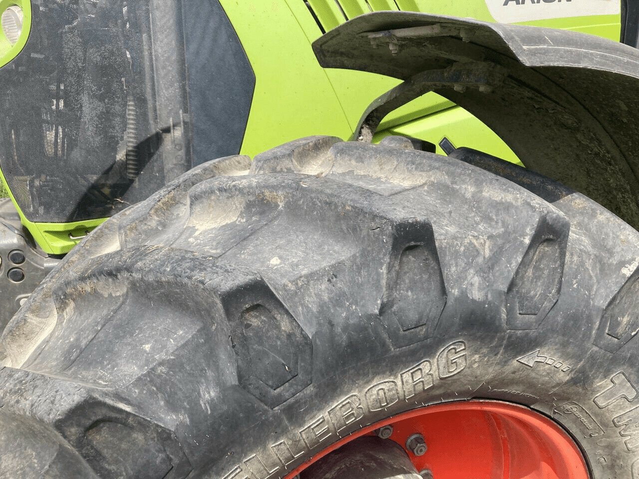 Traktor typu CLAAS ARION 640 CIS T4I, Gebrauchtmaschine v ST CLEMENT DE LA PLACE (Obrázok 6)