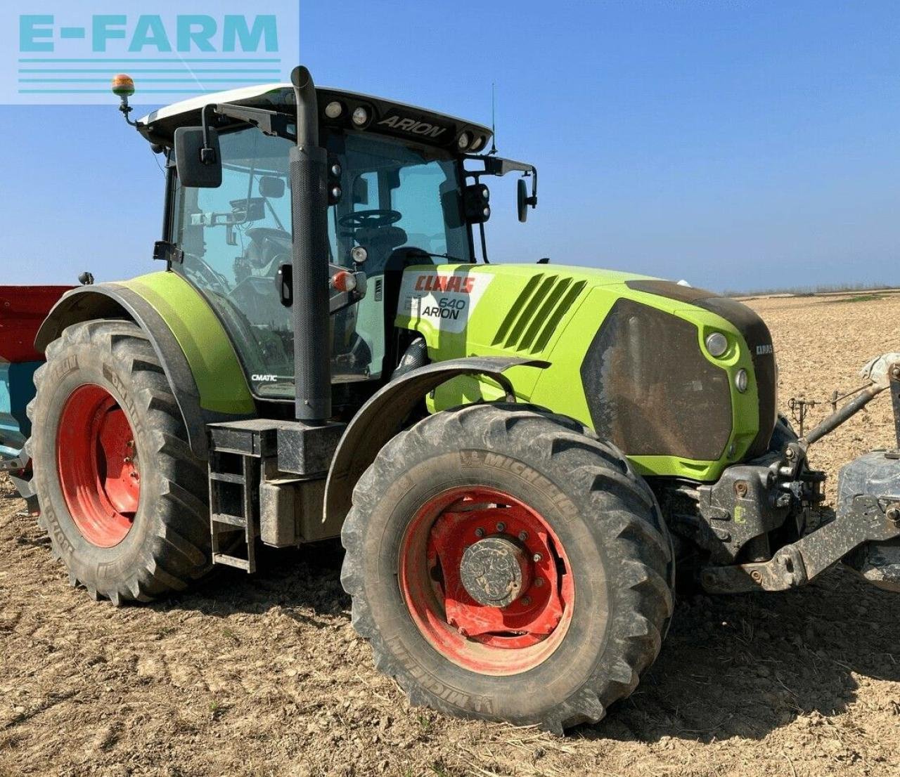 Traktor des Typs CLAAS arion 640 cmatic, Gebrauchtmaschine in PLOUIGNEAU (Bild 2)