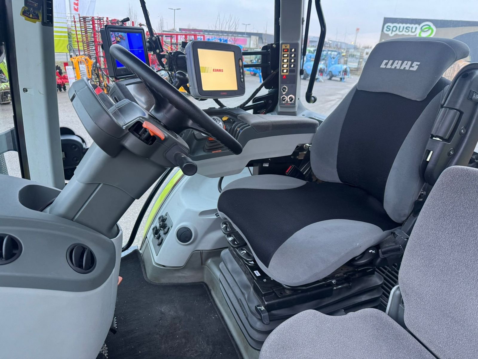 Traktor des Typs CLAAS Arion 640 CMATIC, Gebrauchtmaschine in Mistelbach (Bild 12)