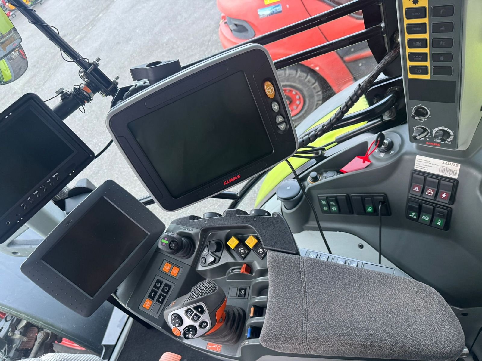 Traktor des Typs CLAAS Arion 640 CMATIC, Gebrauchtmaschine in Mistelbach (Bild 10)