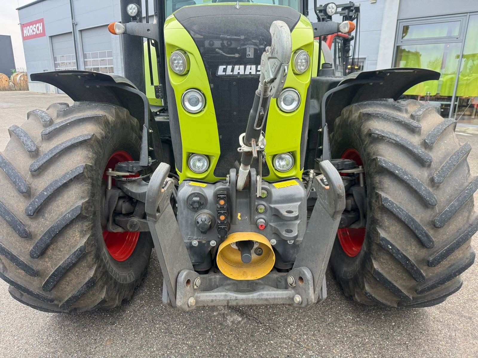 Traktor des Typs CLAAS Arion 640 CMATIC, Gebrauchtmaschine in Mistelbach (Bild 4)
