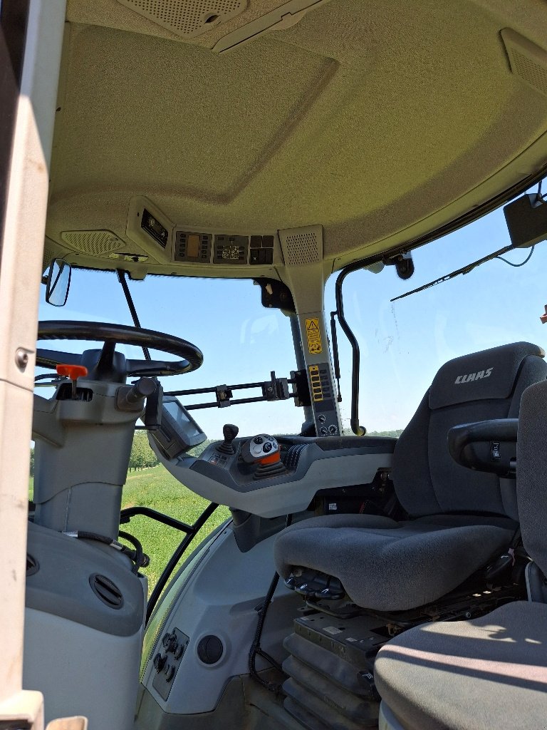 Traktor of the type CLAAS ARION 640, Gebrauchtmaschine in PUSEY (Picture 5)