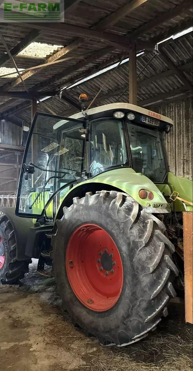 Traktor del tipo CLAAS arion 640, Gebrauchtmaschine en CHAUVONCOURT (Imagen 4)