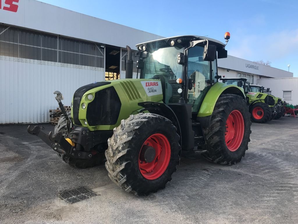 Traktor a típus CLAAS ARION 640, Gebrauchtmaschine ekkor: MORLHON LE HAUT (Kép 3)