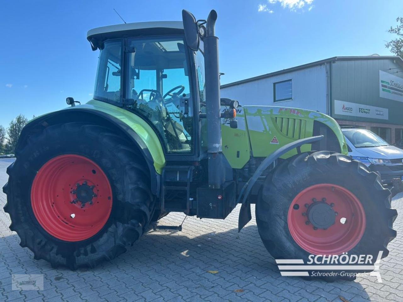 Traktor van het type CLAAS ARION 640, Gebrauchtmaschine in Wildeshausen (Foto 4)