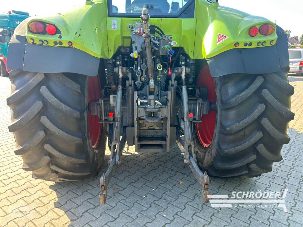 Traktor van het type CLAAS ARION 640, Gebrauchtmaschine in Wildeshausen (Foto 13)
