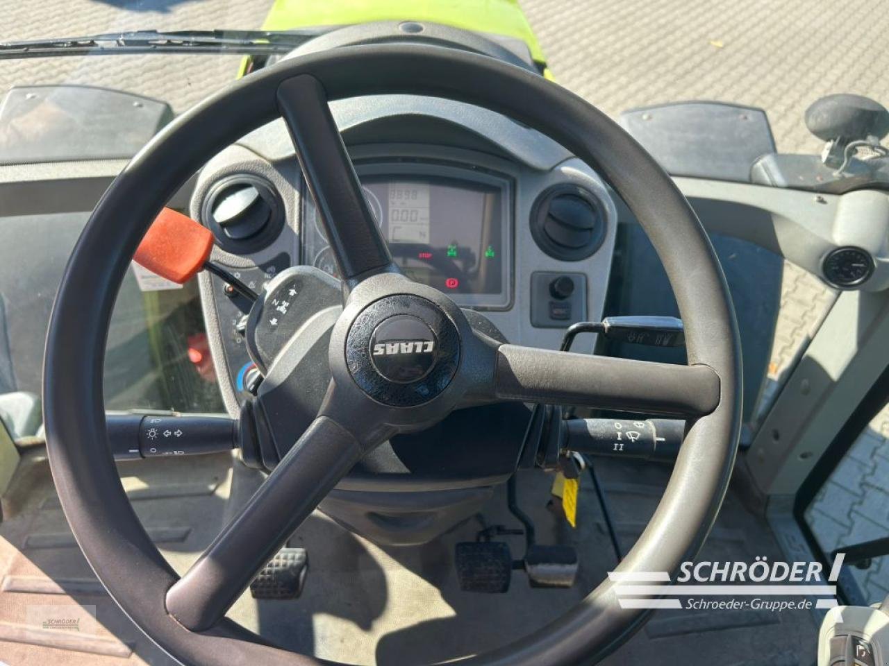 Traktor van het type CLAAS ARION 640, Gebrauchtmaschine in Wildeshausen (Foto 15)