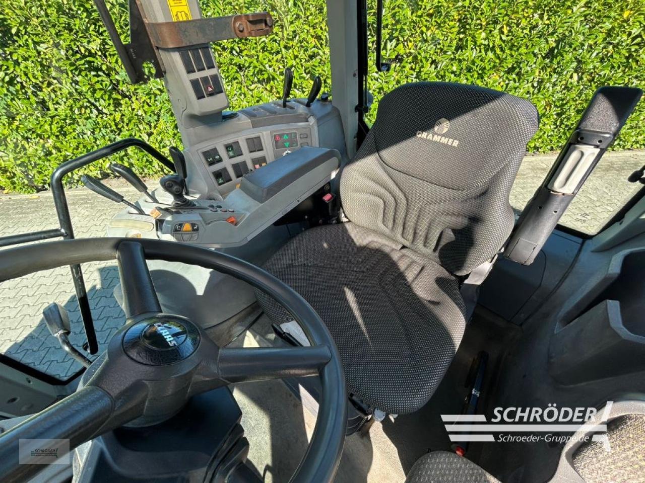 Traktor van het type CLAAS ARION 640, Gebrauchtmaschine in Wildeshausen (Foto 19)