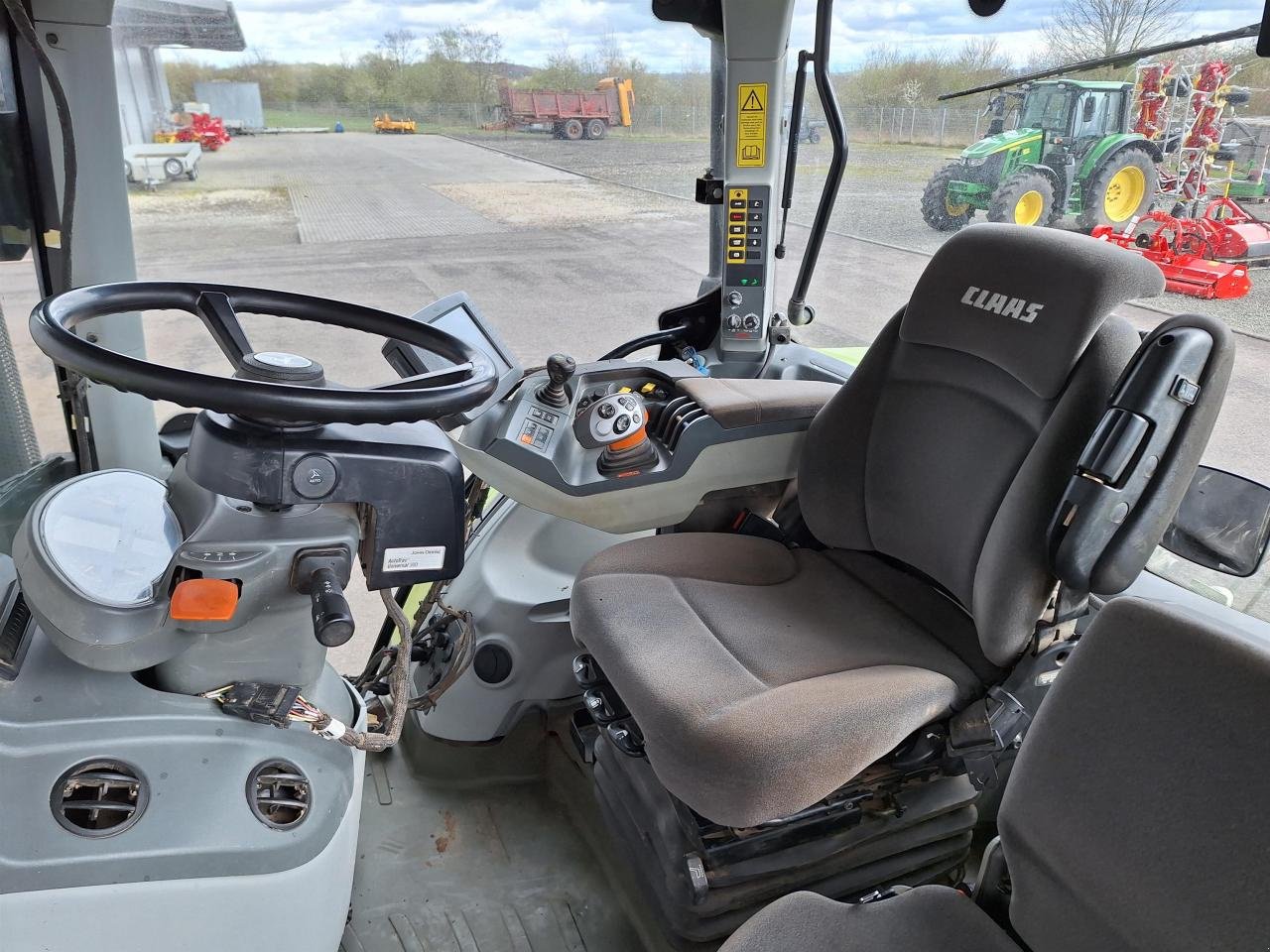 Traktor typu CLAAS Arion 640, Gebrauchtmaschine w Zweibrücken (Zdjęcie 10)