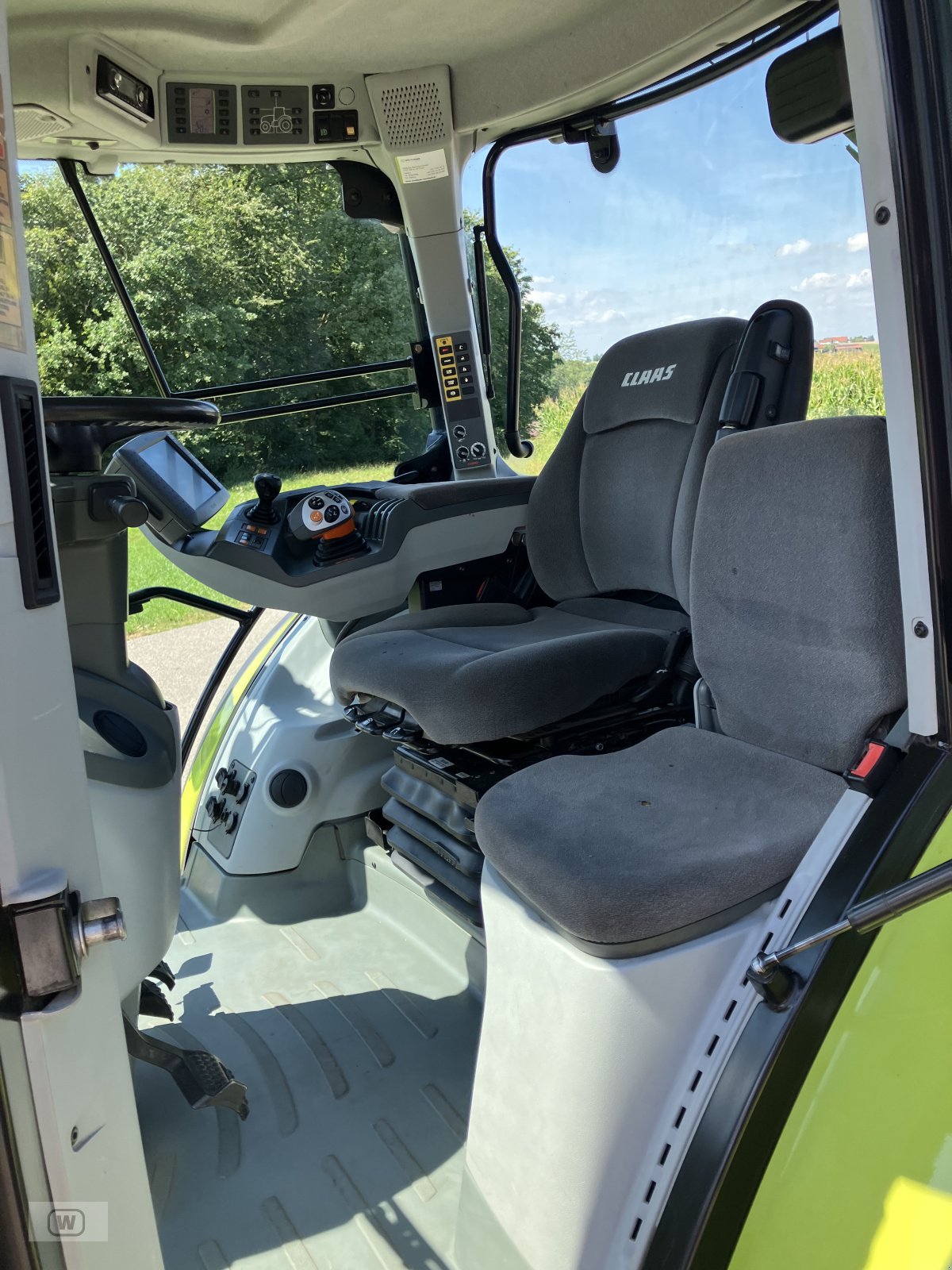 Traktor of the type CLAAS Arion 650 C-MATIC CEBIS, Gebrauchtmaschine in Zell an der Pram (Picture 17)