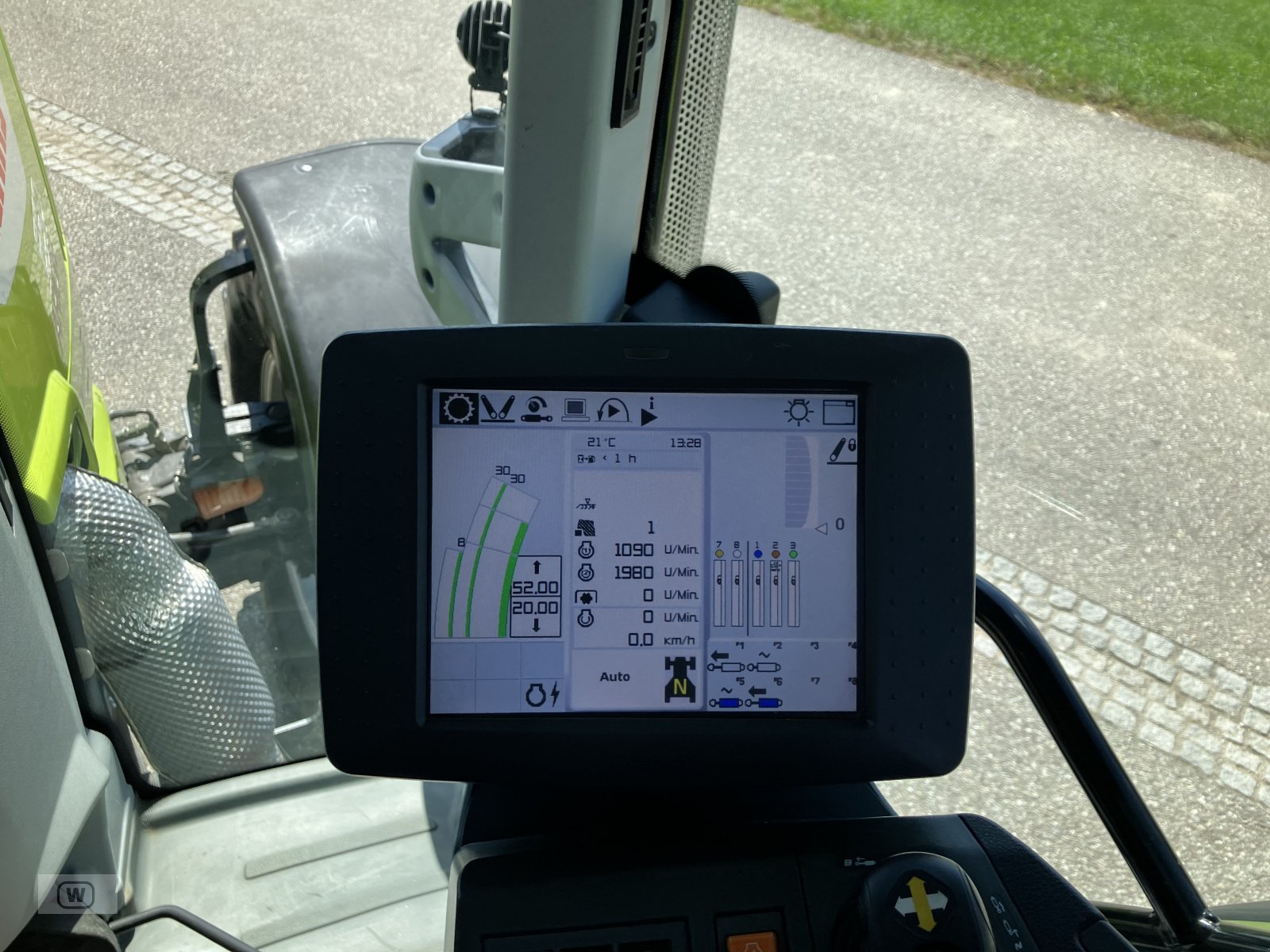 Traktor of the type CLAAS Arion 650 C-MATIC CEBIS, Gebrauchtmaschine in Zell an der Pram (Picture 22)