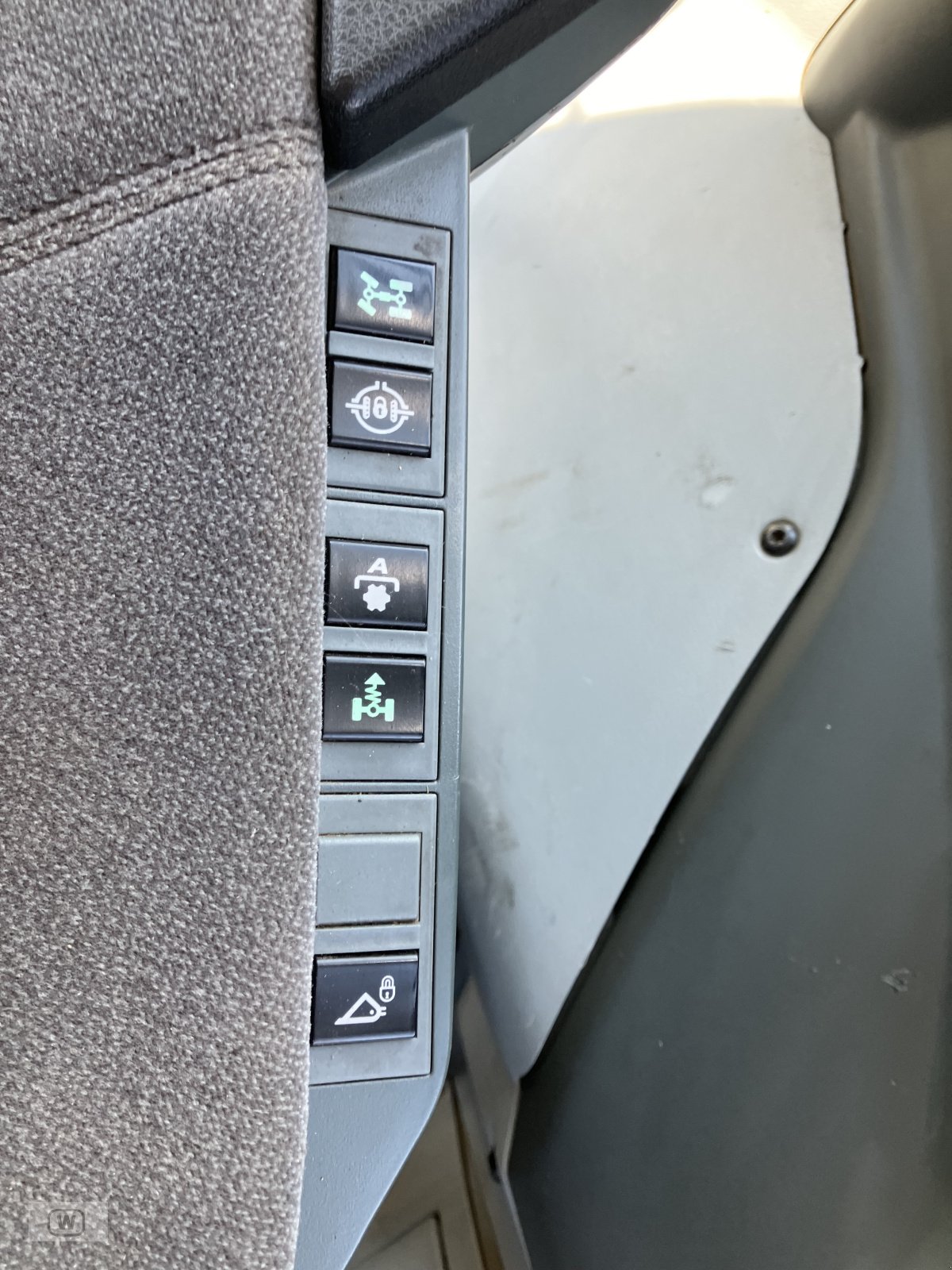 Traktor of the type CLAAS Arion 650 C-MATIC CEBIS, Gebrauchtmaschine in Zell an der Pram (Picture 30)