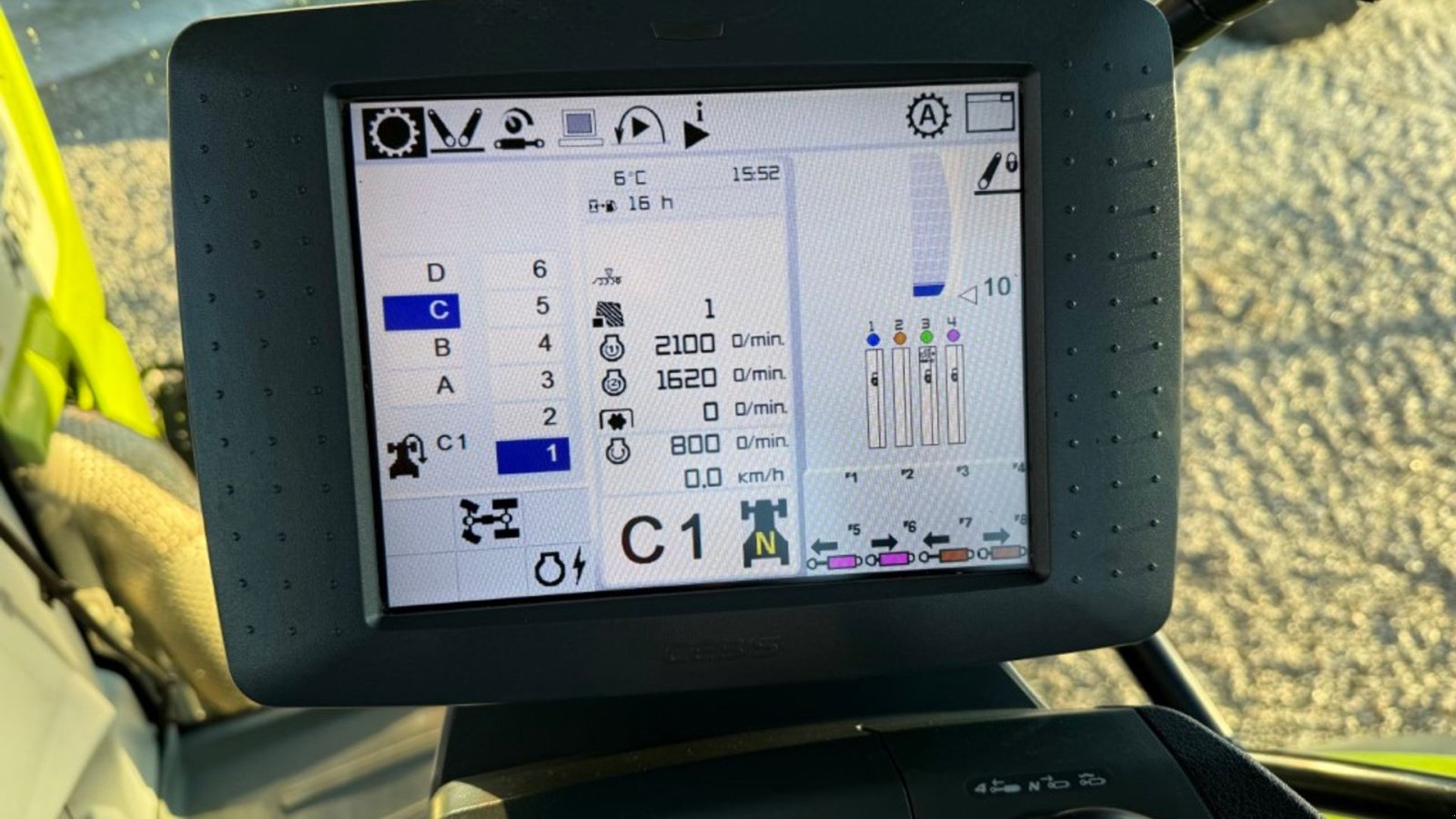 Traktor van het type CLAAS ARION 650 C Matic Med frontpto, Gebrauchtmaschine in Hadsten (Foto 15)