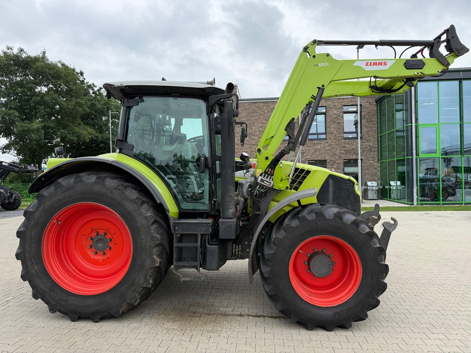 Traktor del tipo CLAAS Arion 650 C-Matic, Gebrauchtmaschine In Bad Oldesloe (Immagine 13)