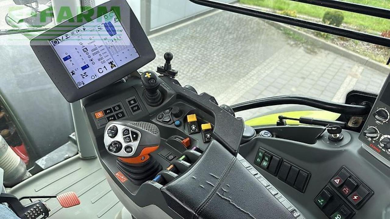Traktor des Typs CLAAS arion 650 cebis hexa-shift CEBIS, Gebrauchtmaschine in CHOROSZCZ (Bild 8)
