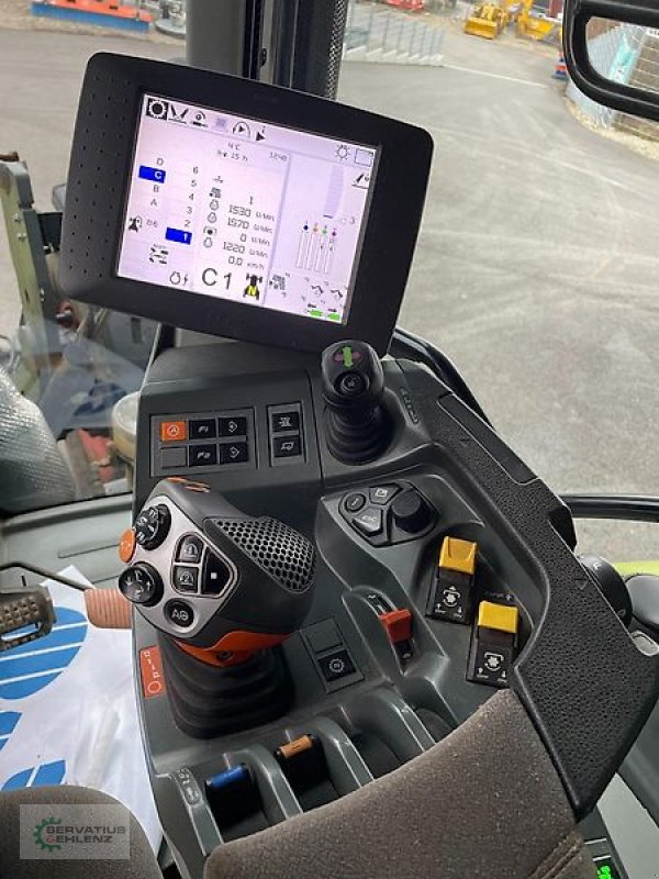 Traktor des Typs CLAAS Arion 650 CEBIS mit Fronthydraulik / Zapfwelle / Konsolen, Gebrauchtmaschine in Rittersdorf (Bild 11)