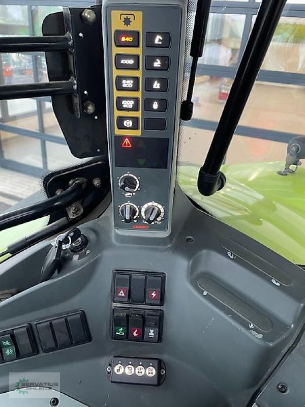 Traktor des Typs CLAAS Arion 650 CEBIS mit Fronthydraulik / Zapfwelle / Konsolen, Gebrauchtmaschine in Rittersdorf (Bild 15)