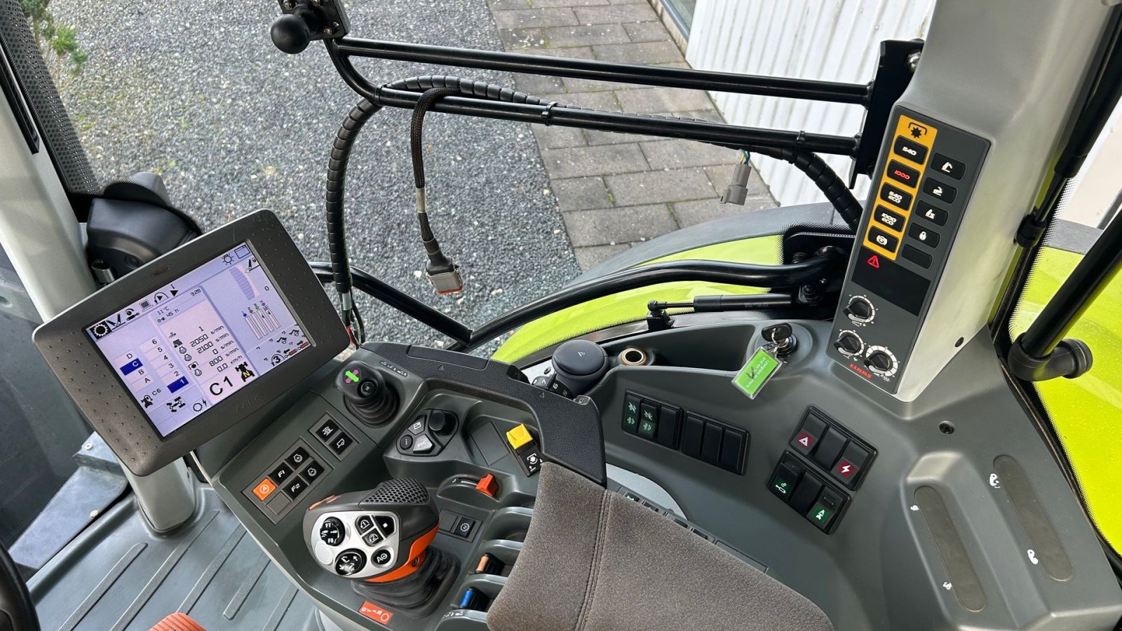 Traktor van het type CLAAS Arion 650 Cebis, Gebrauchtmaschine in Thorsø (Foto 19)