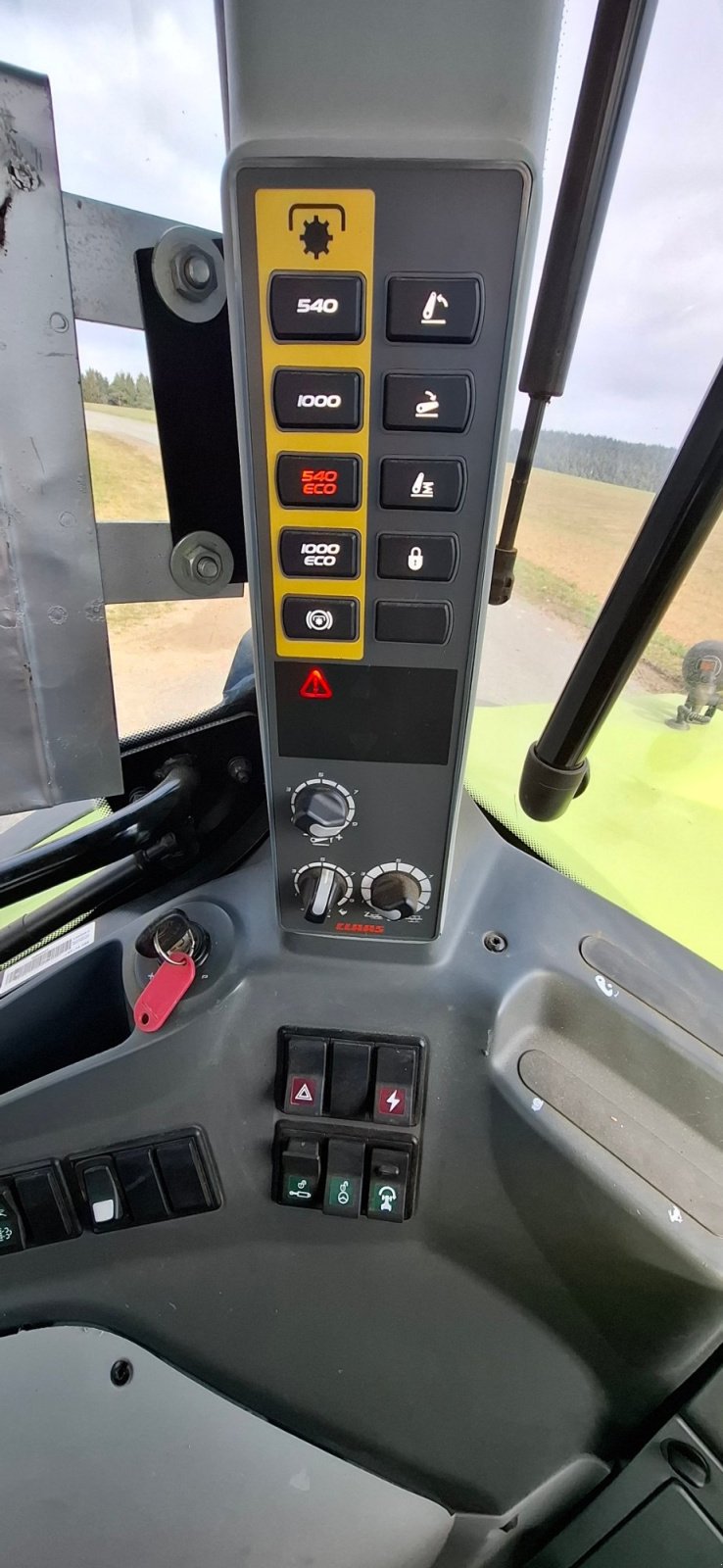 Traktor типа CLAAS Arion 650 CEBIS, Gebrauchtmaschine в Kirchendemenreuth (Фотография 5)