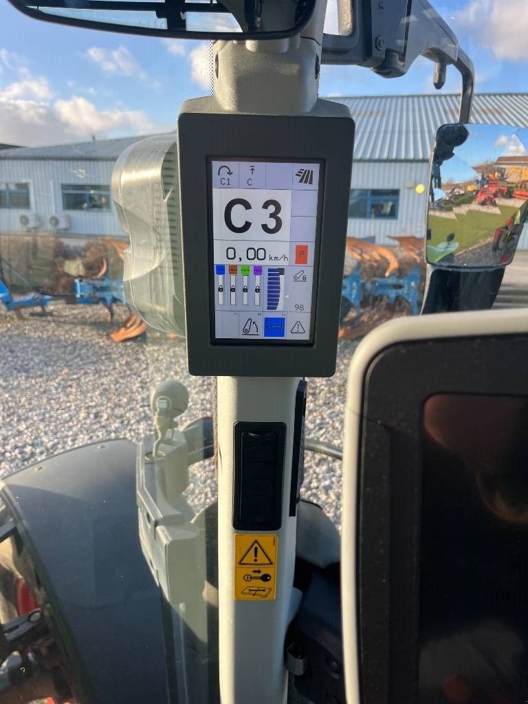 Traktor of the type CLAAS ARION 650 CIS+, Gebrauchtmaschine in Ringe (Picture 14)