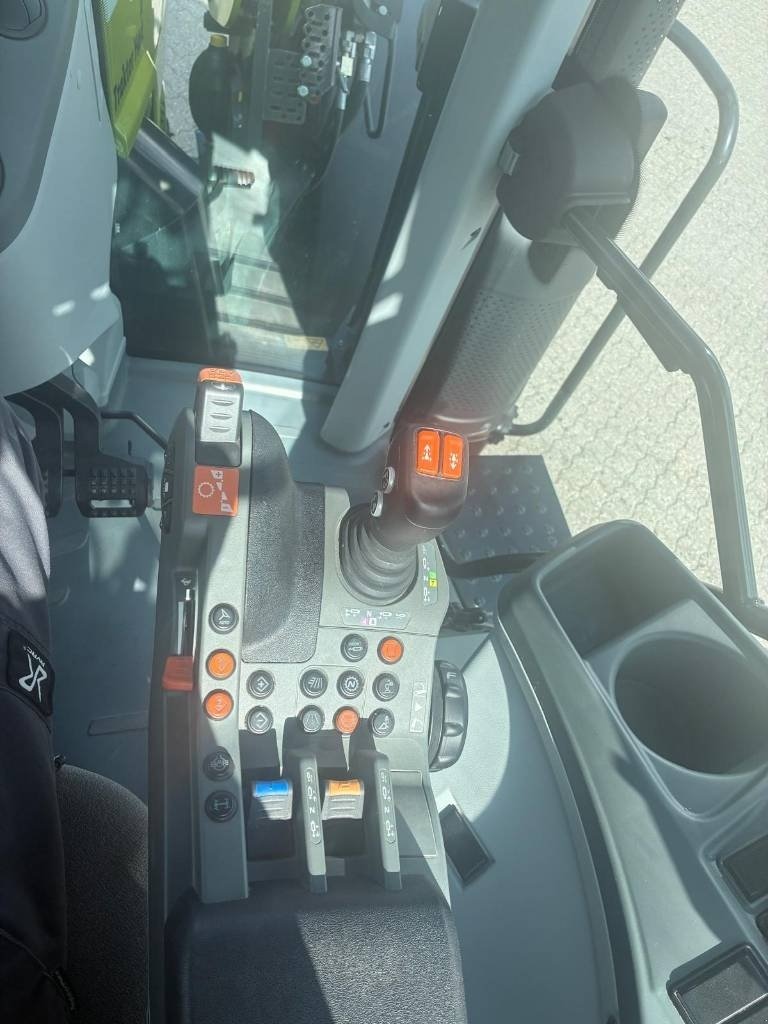 Traktor типа CLAAS ARION 650 CIS+, Gebrauchtmaschine в Aalestrup (Фотография 11)