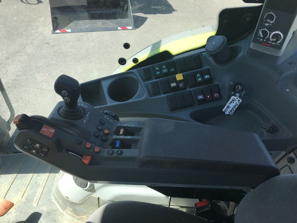 Traktor типа CLAAS ARION 650 CIS+, Gebrauchtmaschine в MORLHON LE HAUT (Фотография 10)