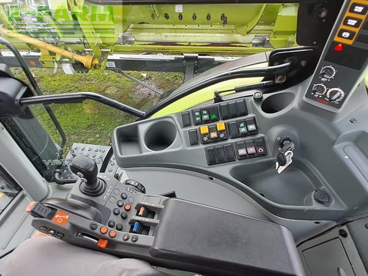 Traktor of the type CLAAS ARION 650 CIS CIS, Gebrauchtmaschine in PENRITH (Picture 5)