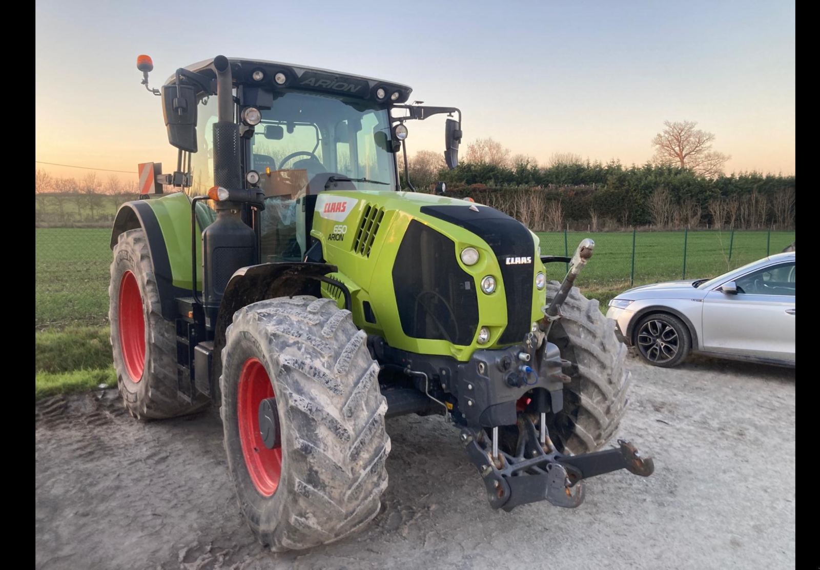 Traktor vrste CLAAS ARION 650 CIS CONCEPT, Gebrauchtmaschine v ST CLEMENT DE LA PLACE (Slika 4)