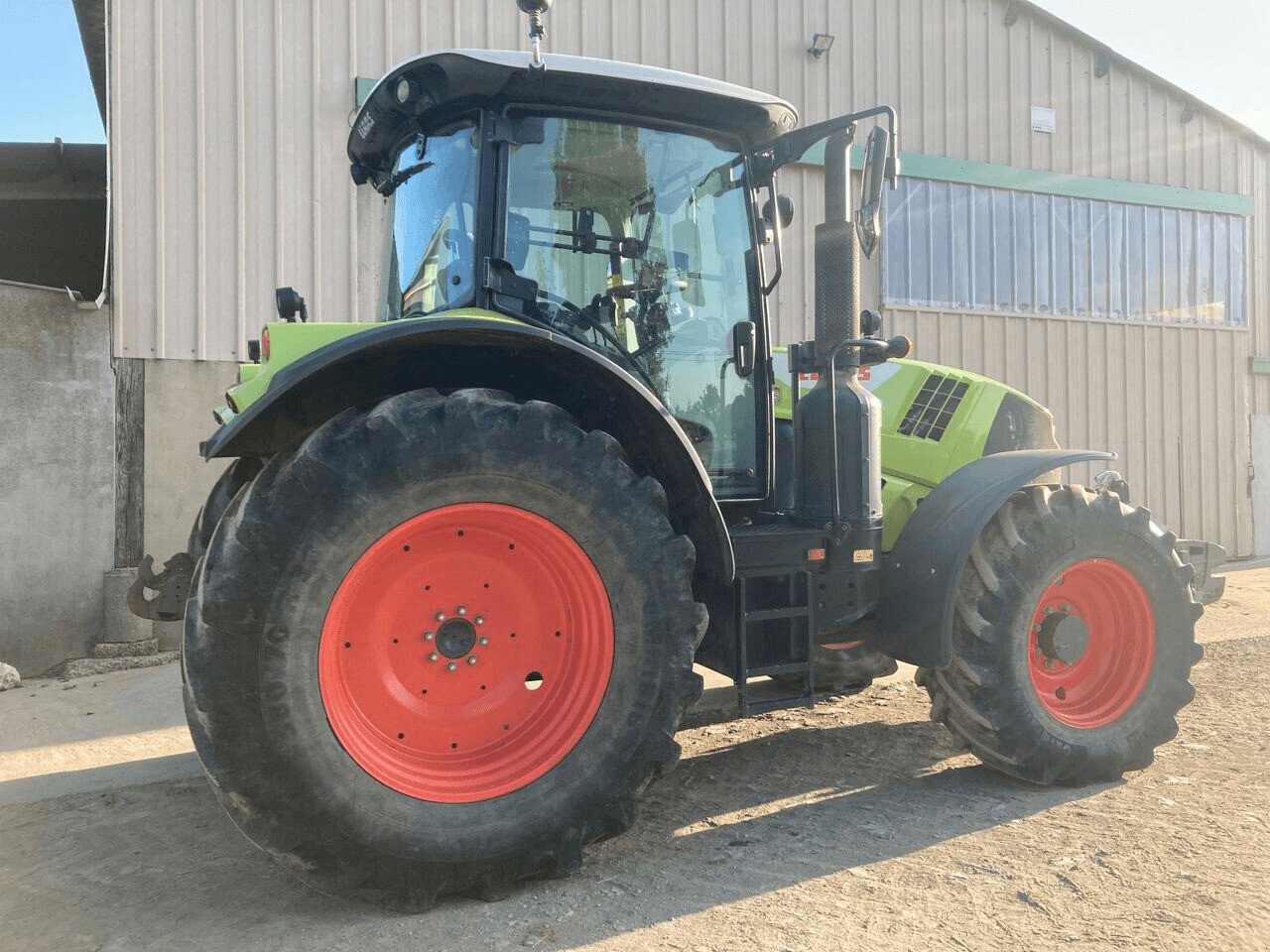 Traktor a típus CLAAS ARION 650 CIS CONCEPT, Gebrauchtmaschine ekkor: ST CLEMENT DE LA PLACE (Kép 3)