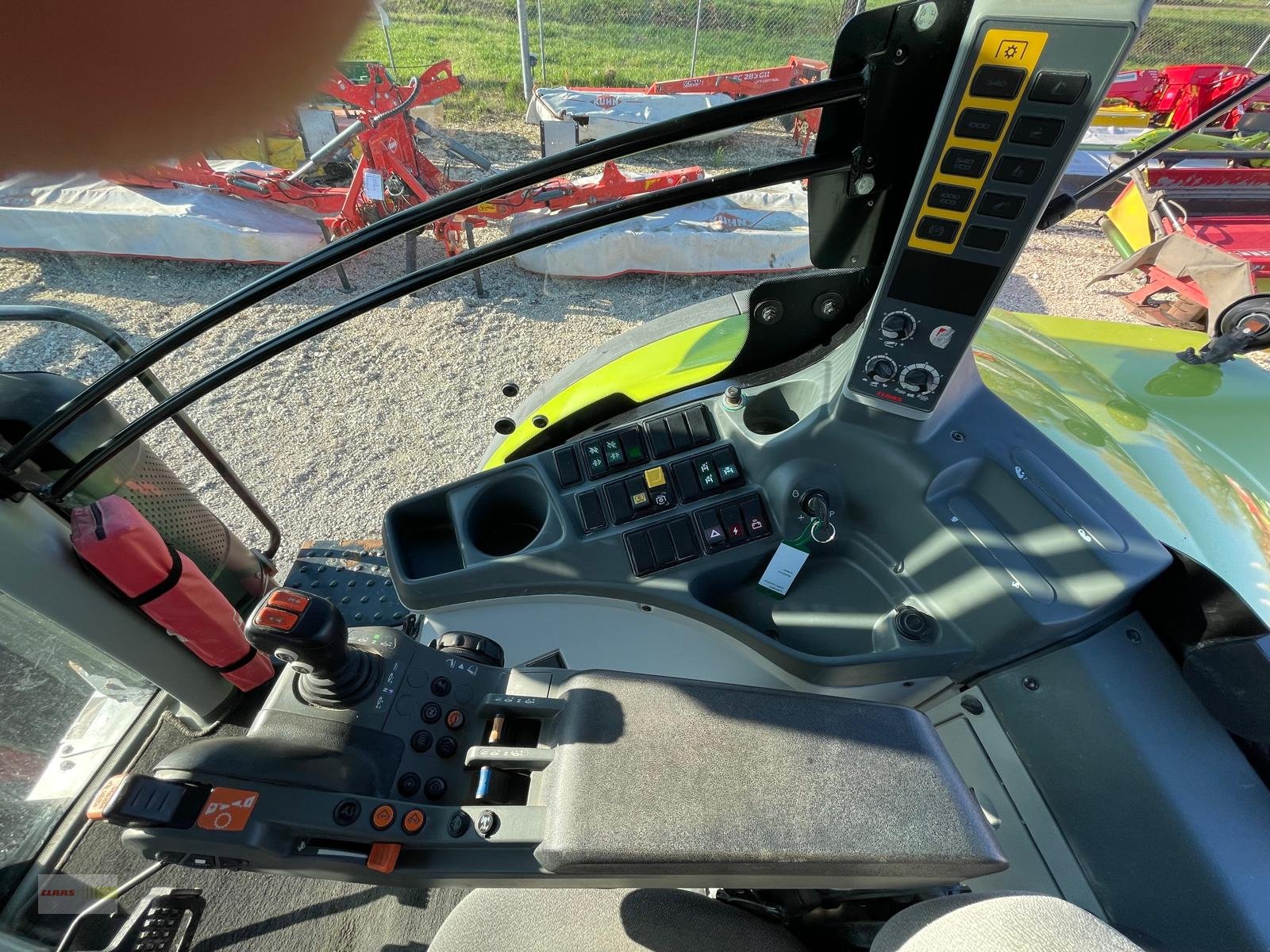 Traktor des Typs CLAAS Arion 650 CIS+ E-FARM Auktion, Gebrauchtmaschine in Langenau (Bild 10)