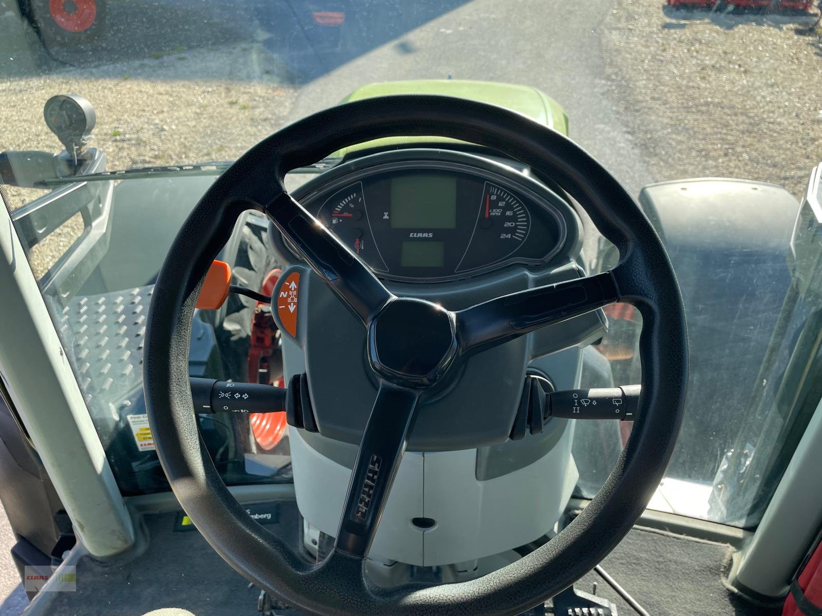 Traktor des Typs CLAAS Arion 650 CIS+ E-FARM Auktion, Gebrauchtmaschine in Langenau (Bild 15)