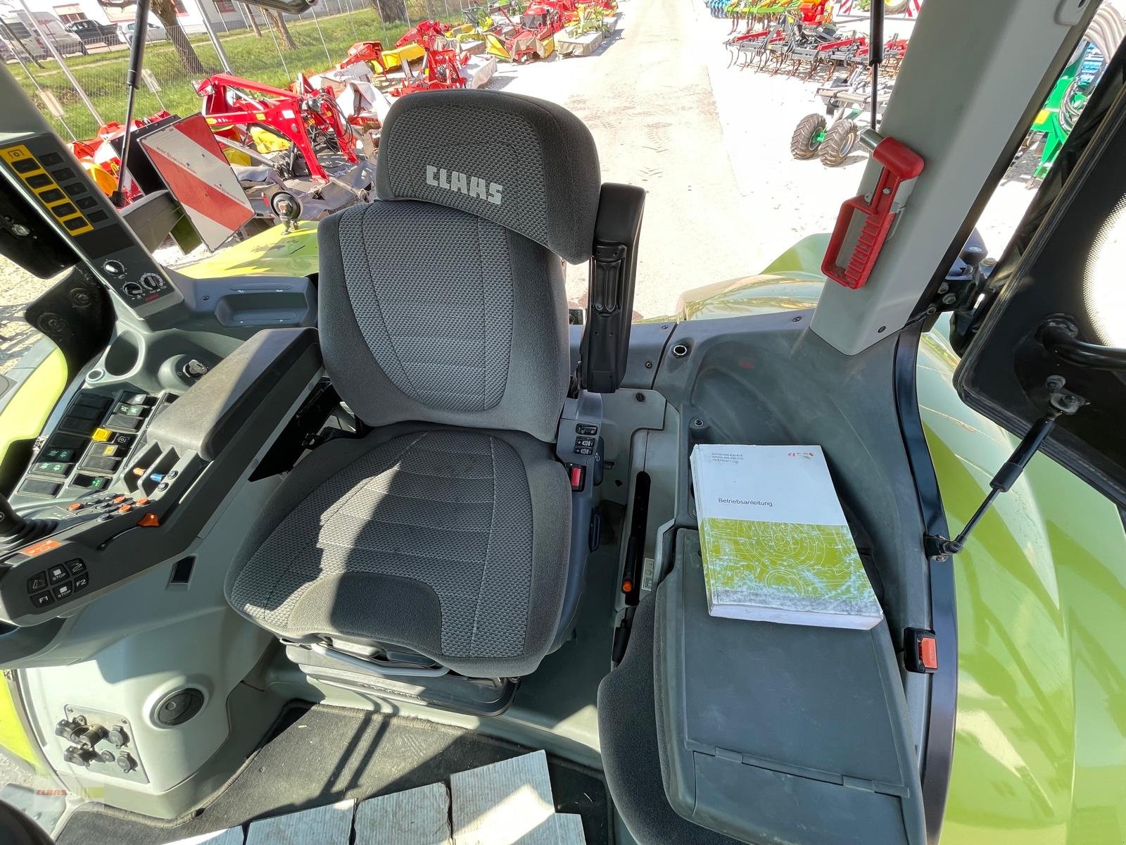 Traktor типа CLAAS Arion 650 CIS+ Frontlader PREISREDUZIERT, Gebrauchtmaschine в Langenau (Фотография 12)