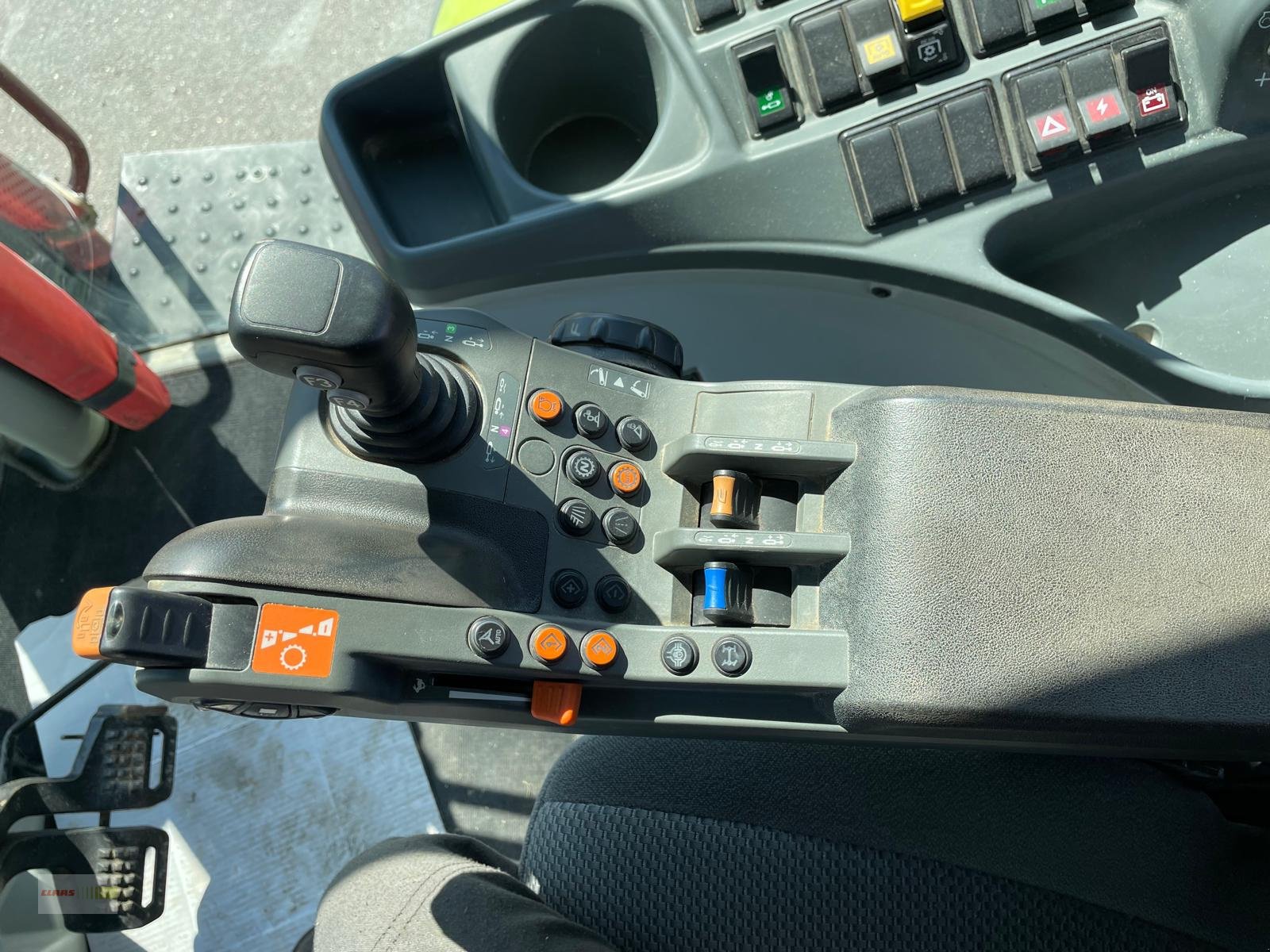 Traktor typu CLAAS Arion 650 CIS+ Frontlader  Versteigerung ab-auction, Gebrauchtmaschine w Langenau (Zdjęcie 6)