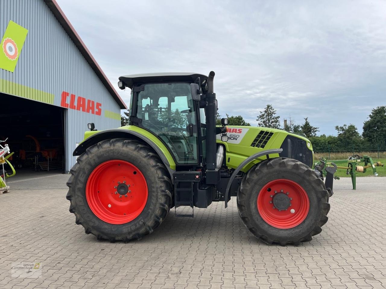 Traktor van het type CLAAS Arion 650 CIS, Gebrauchtmaschine in Schora (Foto 4)