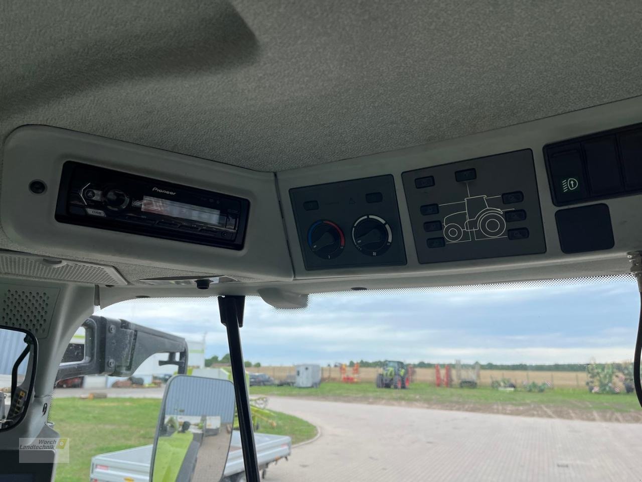 Traktor van het type CLAAS Arion 650 CIS, Gebrauchtmaschine in Schora (Foto 16)