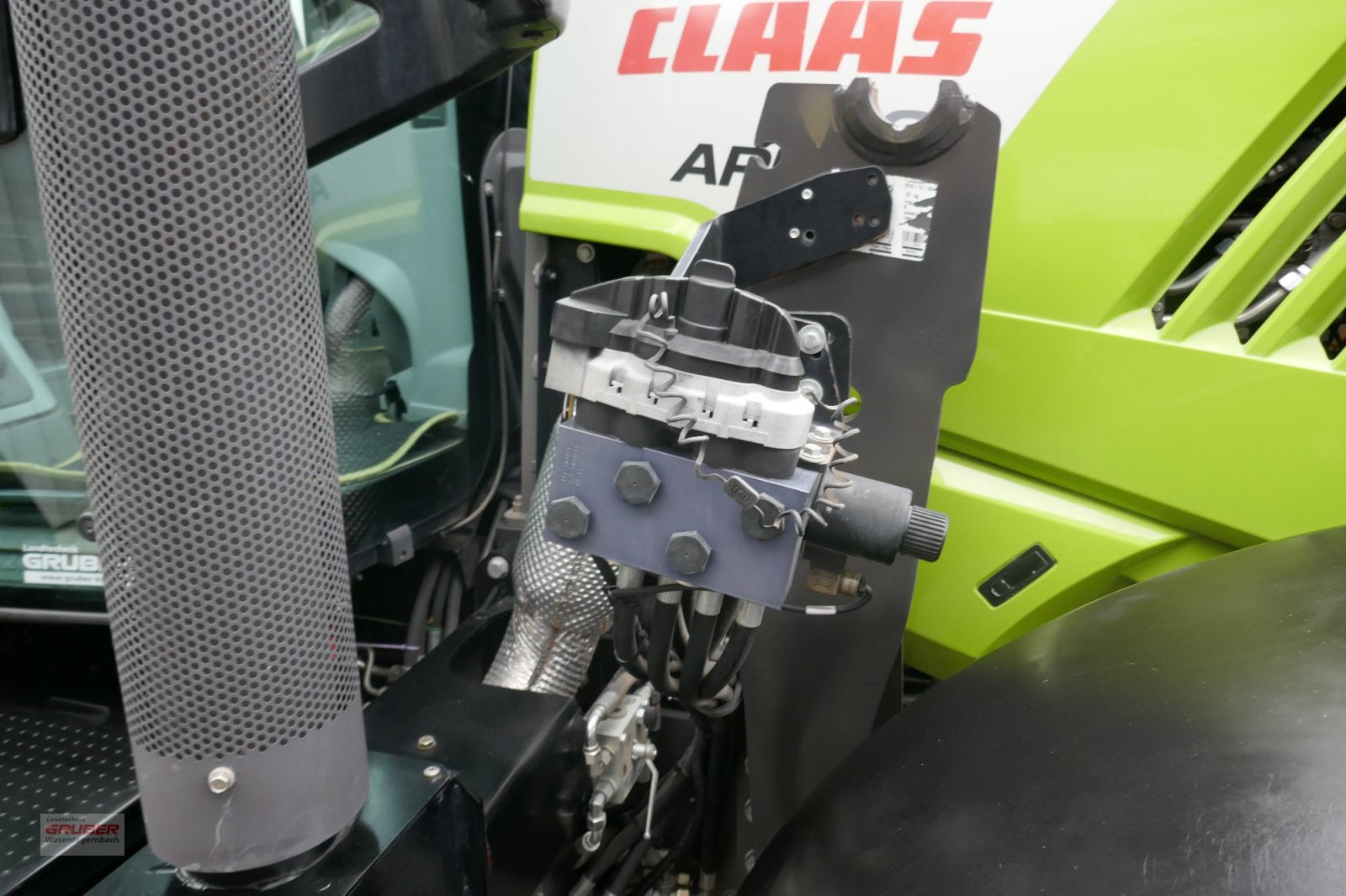 Traktor a típus CLAAS Arion 650 CMATIC CEBIS, Gebrauchtmaschine ekkor: Dorfen (Kép 4)