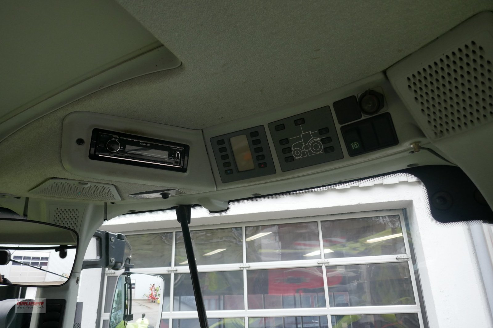 Traktor a típus CLAAS Arion 650 CMATIC CEBIS, Gebrauchtmaschine ekkor: Dorfen (Kép 12)