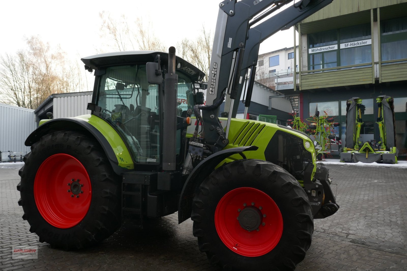 Traktor van het type CLAAS Arion 650 CMATIC mit Quicke Frontlader Q66, Gebrauchtmaschine in Dorfen (Foto 4)