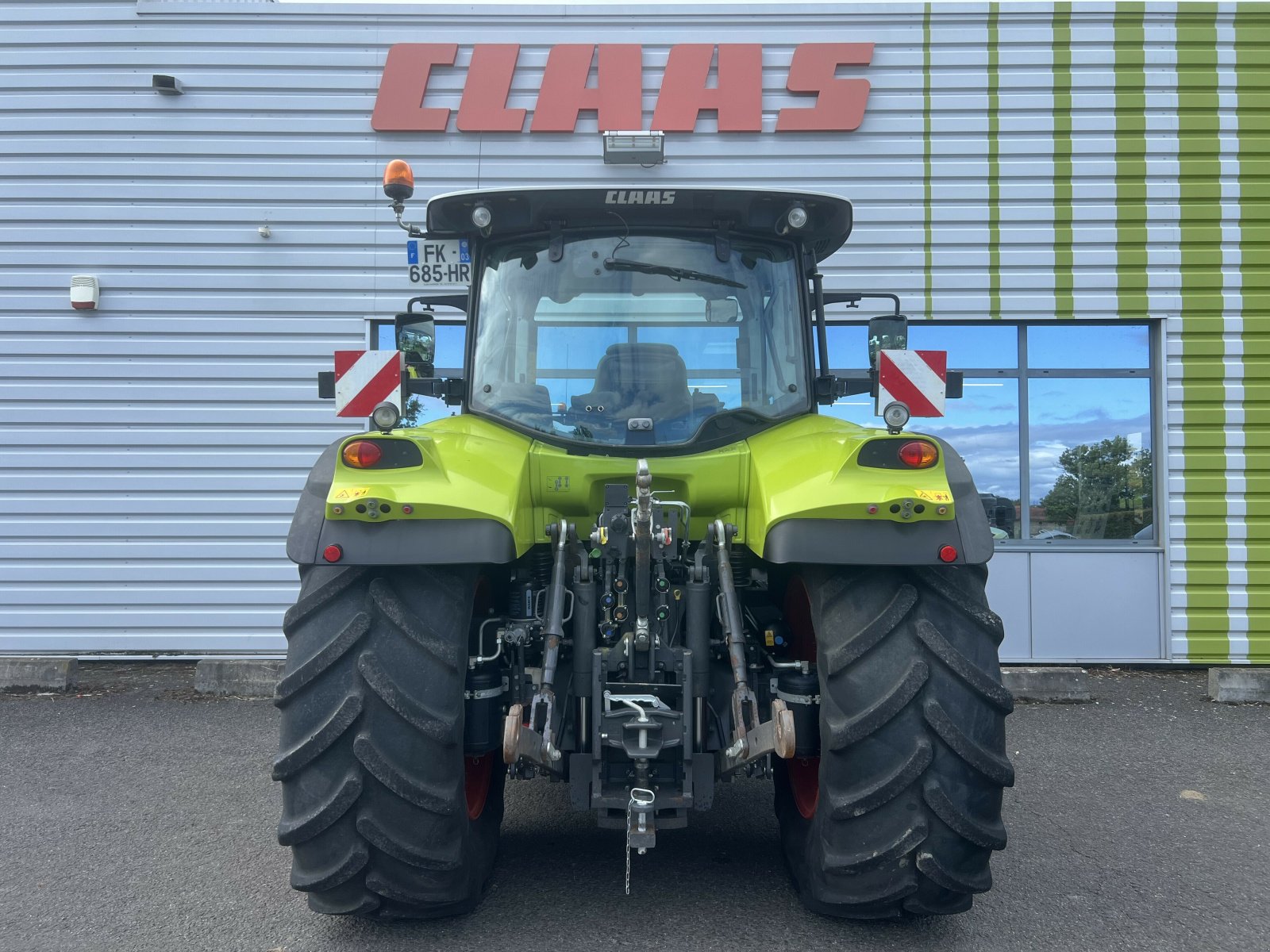 Traktor of the type CLAAS ARION 650 CONCEPT, Gebrauchtmaschine in Gannat (Picture 7)